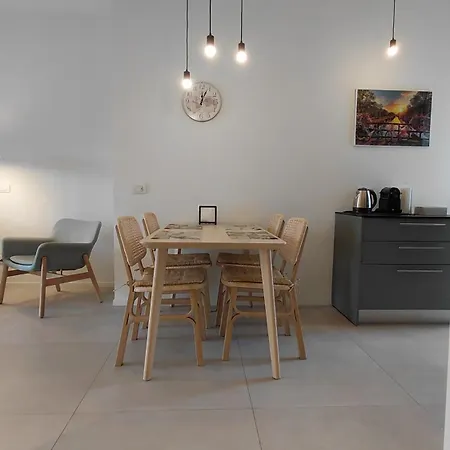 Rent 3 Apartment *